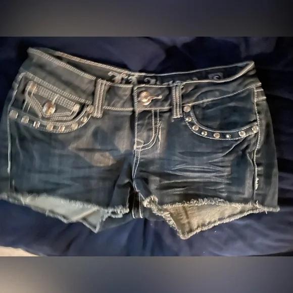la idol jean shorts! - Picture 2 of 2
